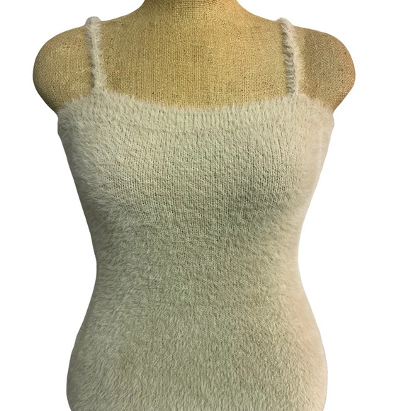 Sen fur tank. Size Large 
Good condition
Very sexy tank 
100% polymide - Picture 1 of 4